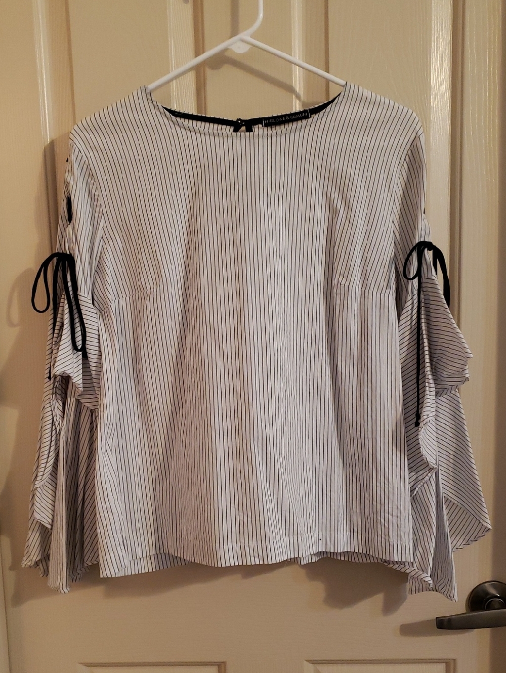 Harlowe & Graham White Blouse with Black Pinstripes and Tie Sleeves
